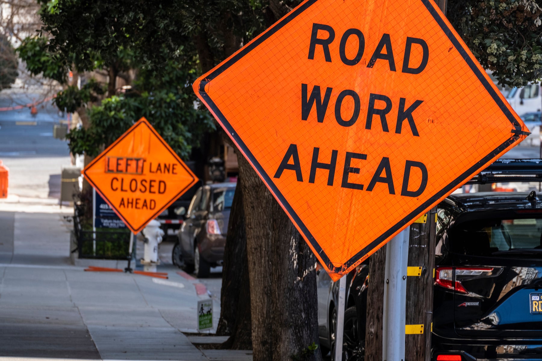Decoding Road Work Ahead Traffic Signs - Know What to Expect