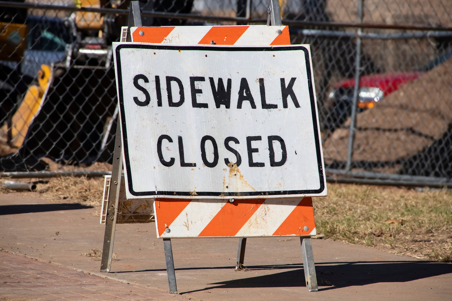 How to Use Sidewalk Closed Signs to Direct Pedestrian Traffic